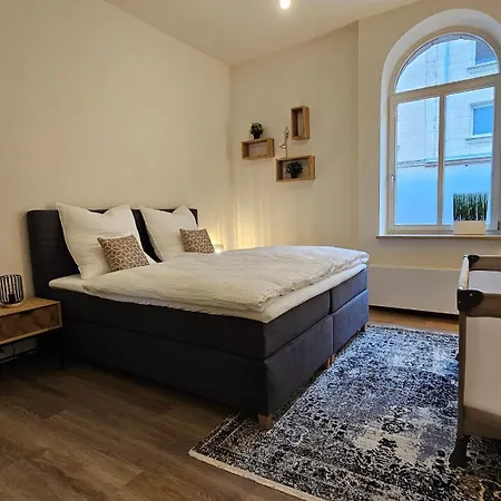 Yfb-170m2 Fuer Bis Zu 15, Modern, 1min Zu Ubahn, Ruhige Lage, Parkplaetze, Wifi, Netflix, Kindergerecht *